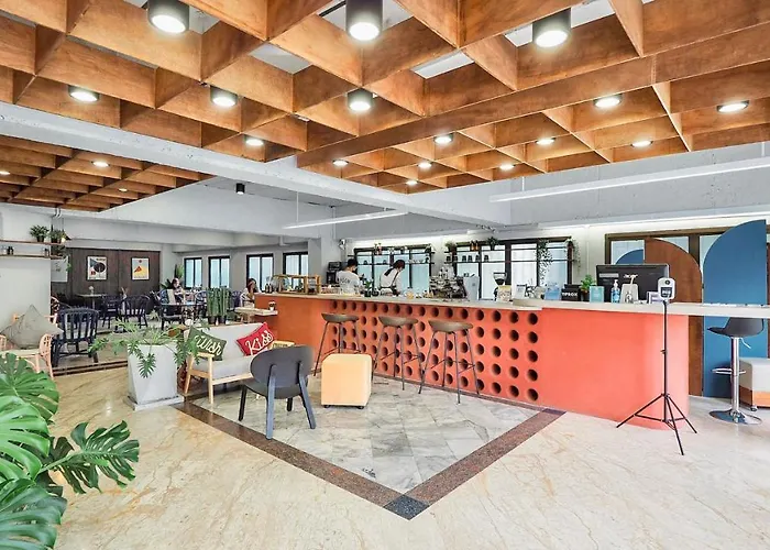 Saffron Hill Minburi Hotel 3*